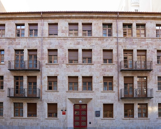 Fachada de edificio terminado